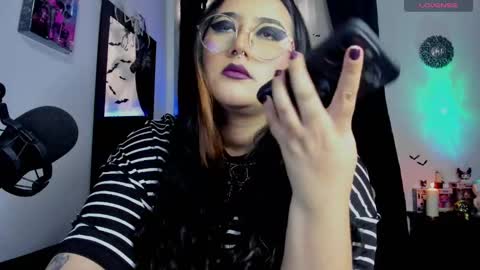 Snapshot of nat_chubbygoth chatting on February 12, 7:24 pm Nat. independent model online show from February 12, 7:24 pm