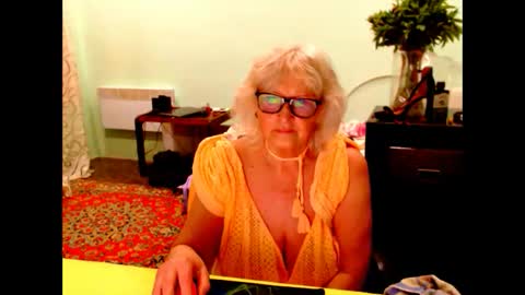 natali online show from May 10, 6:10 pm