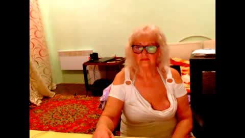 natali online show from May 24, 6:07 pm