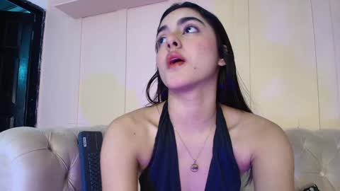 Naty  online show from December 15, 12:49 pm