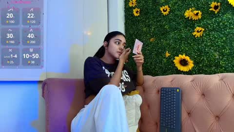 Naty  online show from December 7, 12:13 pm