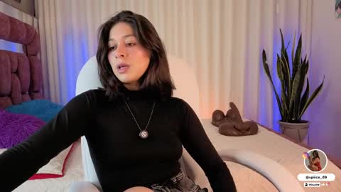 natalia andrea online show from March 27, 10:43 pm