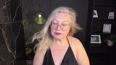 NataliCloud online show from October 7, 1:15 pm