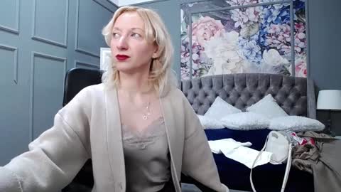 Natalie online show from December 25, 7:14 am