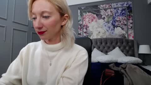 Natalie online show from December 24, 7:39 am