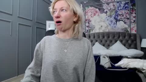Natalie online show from December 3, 7:30 am