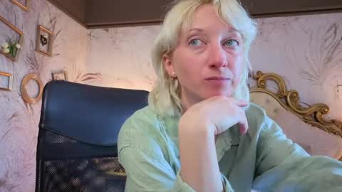 Natalie online show from May 19, 7:37 am