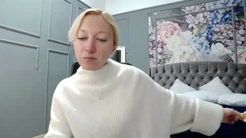 Natalie online show from December 28, 8:58 am