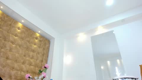   online show from March 22, 12:00 pm