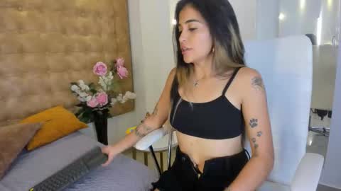   online show from February 6, 9:29 pm