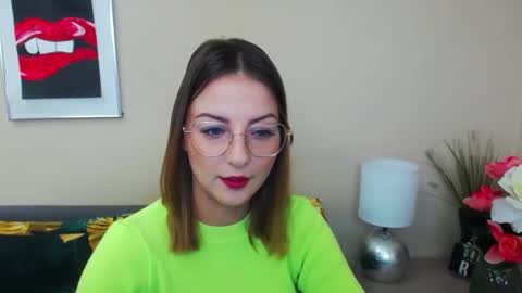 Snapshot of natalie_live chatting on February 19, 7:17 am NatalieSexy online show from February 19, 7:17 am