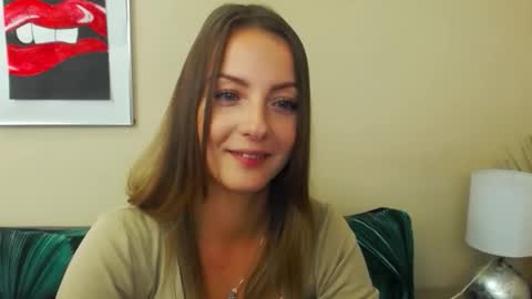 Snapshot of natalie_live chatting on October 22, 6:18 am NatalieSexy online show from October 22, 6:18 am
