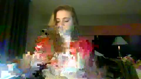 Snapshot of natalielynn4216 chatting on September 18, 8:40 pm natalielynn4216 online show from September 18, 8:40 pm
