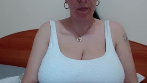 natally online show from May 3, 12:41 pm