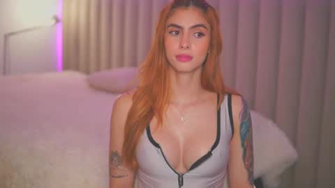 anatalybee online show from December 4, 11:46 pm