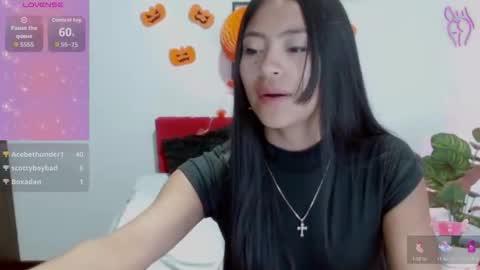 Nataly Escobar online show from October 10, 4:45 pm