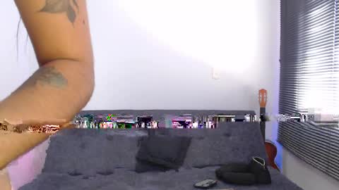   online show from May 4, 8:34 pm