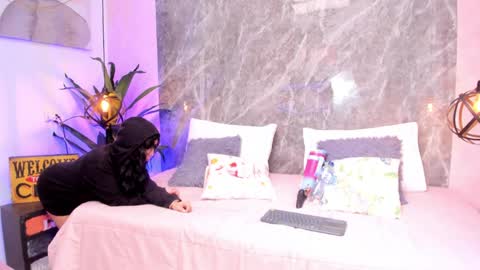 Megan online show from April 8, 8:55 pm