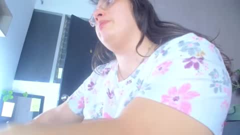 natash4naughty online show from April 5, 3:05 am