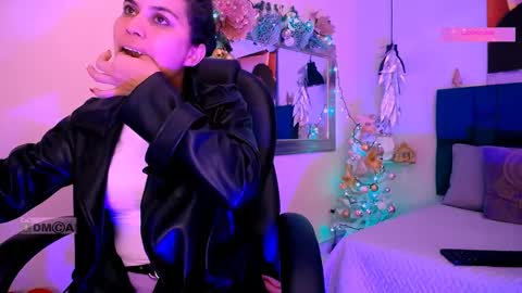 natasha online show from December 11, 1:39 pm