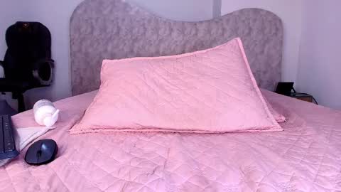natasha_segura online show from April 25, 1:41 pm