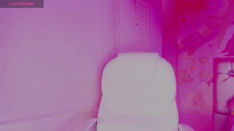 Snapshot of natasha_smith_ws chatting on December 11, 1:05 am Natasha  online show from December 11, 1:05 am