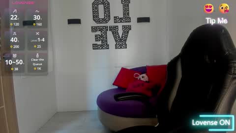 Snapshot of natasha_smith_ws chatting on December 16, 3:11 pm Natasha  online show from December 16, 3:11 pm