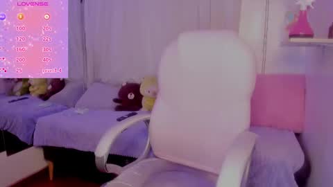 Snapshot of natasha_smith_ws chatting on February 26, 4:30 am Natasha  online show from February 26, 4:30 am