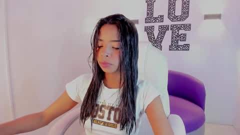 Snapshot of natasha_smith_ws chatting on March 3, 5:26 pm Natasha  online show from March 3, 5:26 pm