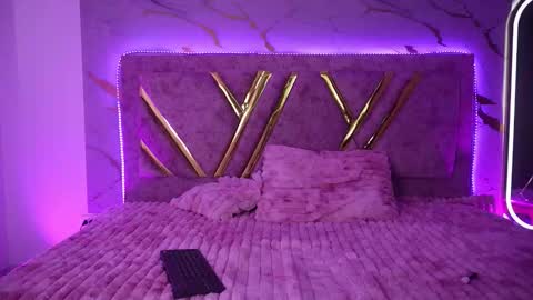 Natasha Vesper  online show from October 18, 1:36 pm