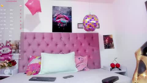 natasha_wishx online show from April 8, 8:55 pm