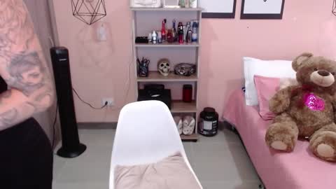 Snapshot of natasha_woo chatting on February 1, 2:02 pm Nat online show from February 1, 2:02 pm