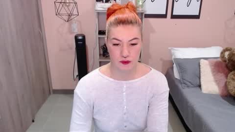 Snapshot of natasha_woo chatting on February 8, 2:15 am Nat online show from February 8, 2:15 am