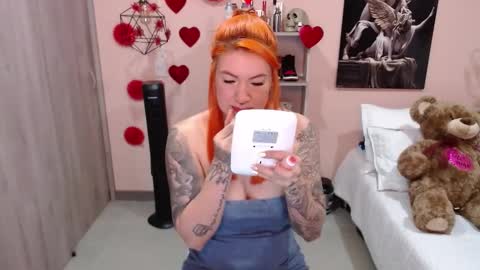 Snapshot of natasha_woo chatting on March 8, 10:41 am Nat online show from March 8, 10:41 am