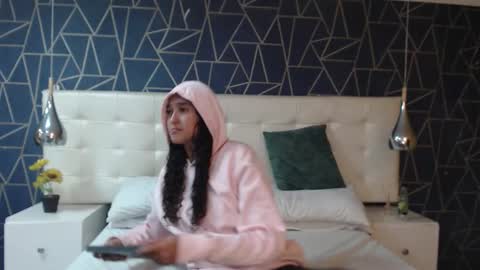 natashabrinkley online show from November 16, 2:46 am