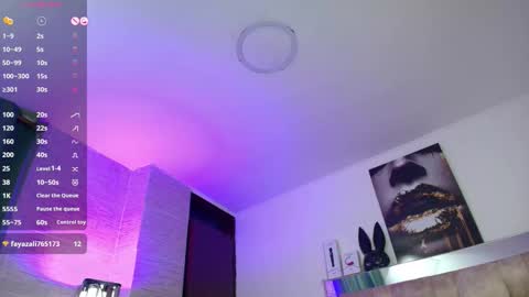   online show from November 5, 10:26 pm