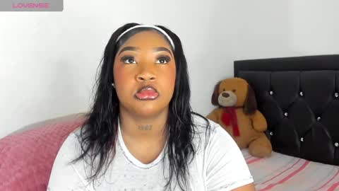 Snapshot of natassha_brown chatting on February 25, 10:37 am Natassha online show from February 25, 10:37 am