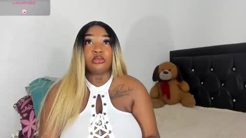 Snapshot of natassha_brown chatting on January 30, 12:18 am Natassha online show from January 30, 12:18 am