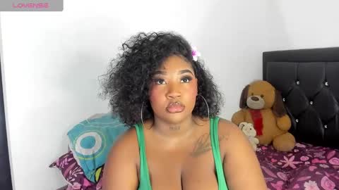 Snapshot of natassha_brown chatting on January 8, 12:28 am Natassha online show from January 8, 12:28 am