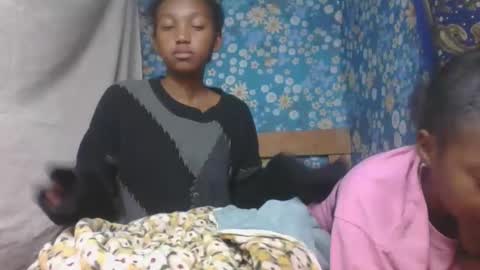 nathalia069 online show from May 12, 3:26 am