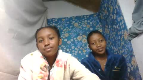 nathalia069 online show from May 21, 2:31 am
