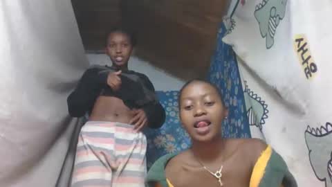 nathalia069 online show from May 15, 7:49 pm
