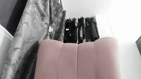     NATHALIA online show from April 29, 6:02 pm