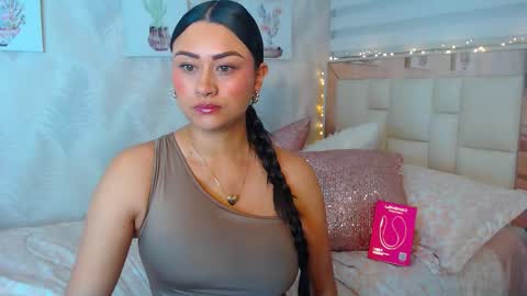 Nathalie Rose online show from May 6, 9:57 am