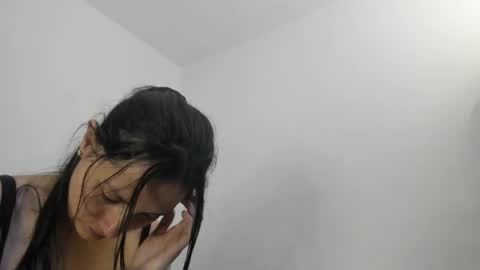 Snapshot of nathaly_love96 chatting on December 20, 10:32 pm Nathaly online show from December 20, 10:32 pm