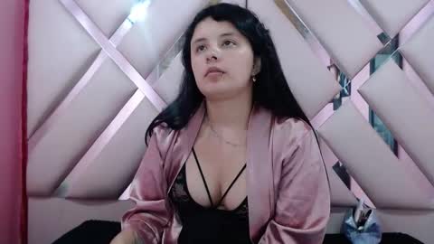 nathaly low online show from November 15, 3:29 am