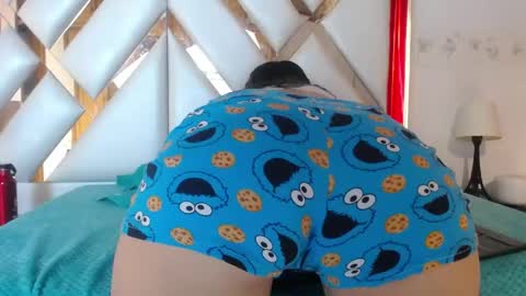 nathaly low online show from May 21, 1:31 pm