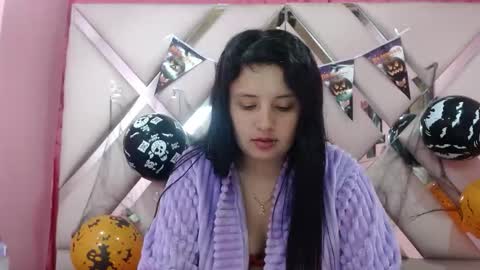 nathaly low online show from October 18, 3:20 am