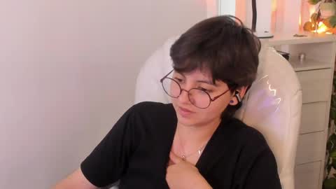nathalyy_ds online show from May 12, 6:47 pm