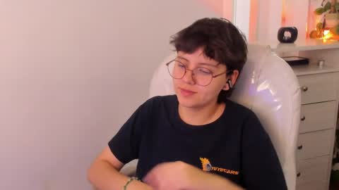 nathalyy_ds online show from May 6, 4:11 pm